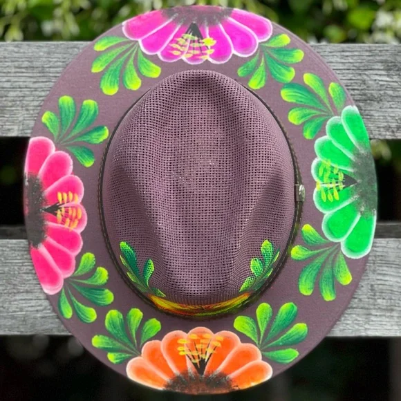 🆕 Hand-Painted Artisan Panama Hat Made in Mexico – Floral Design - Picture 1 of 6